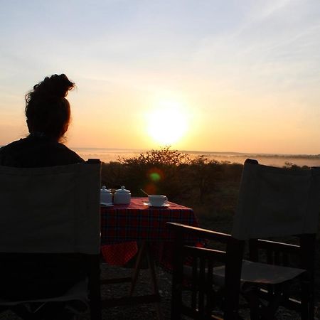 Osero Serengeti Luxury Tented Camp Banagi Exterior photo