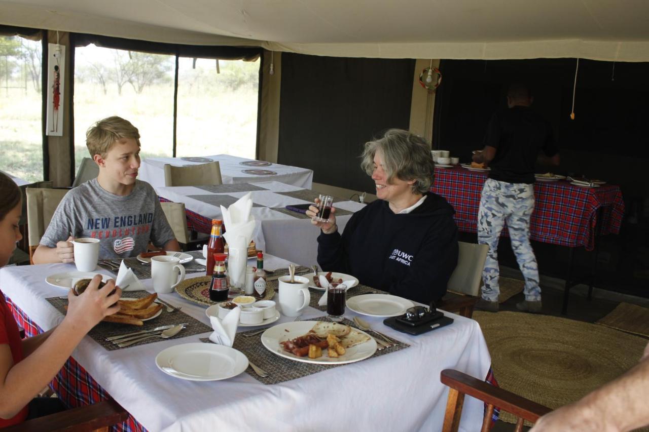 Osero Serengeti Luxury Tented Camp Banagi Exterior photo