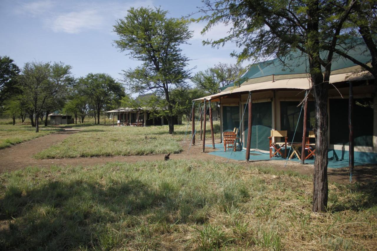 Osero Serengeti Luxury Tented Camp Banagi Exterior photo