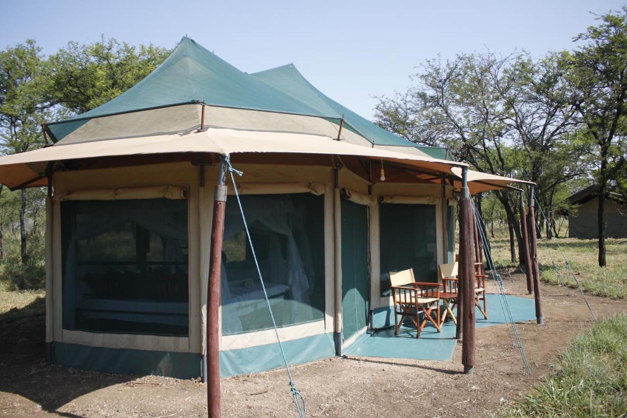 Osero Serengeti Luxury Tented Camp Banagi Exterior photo