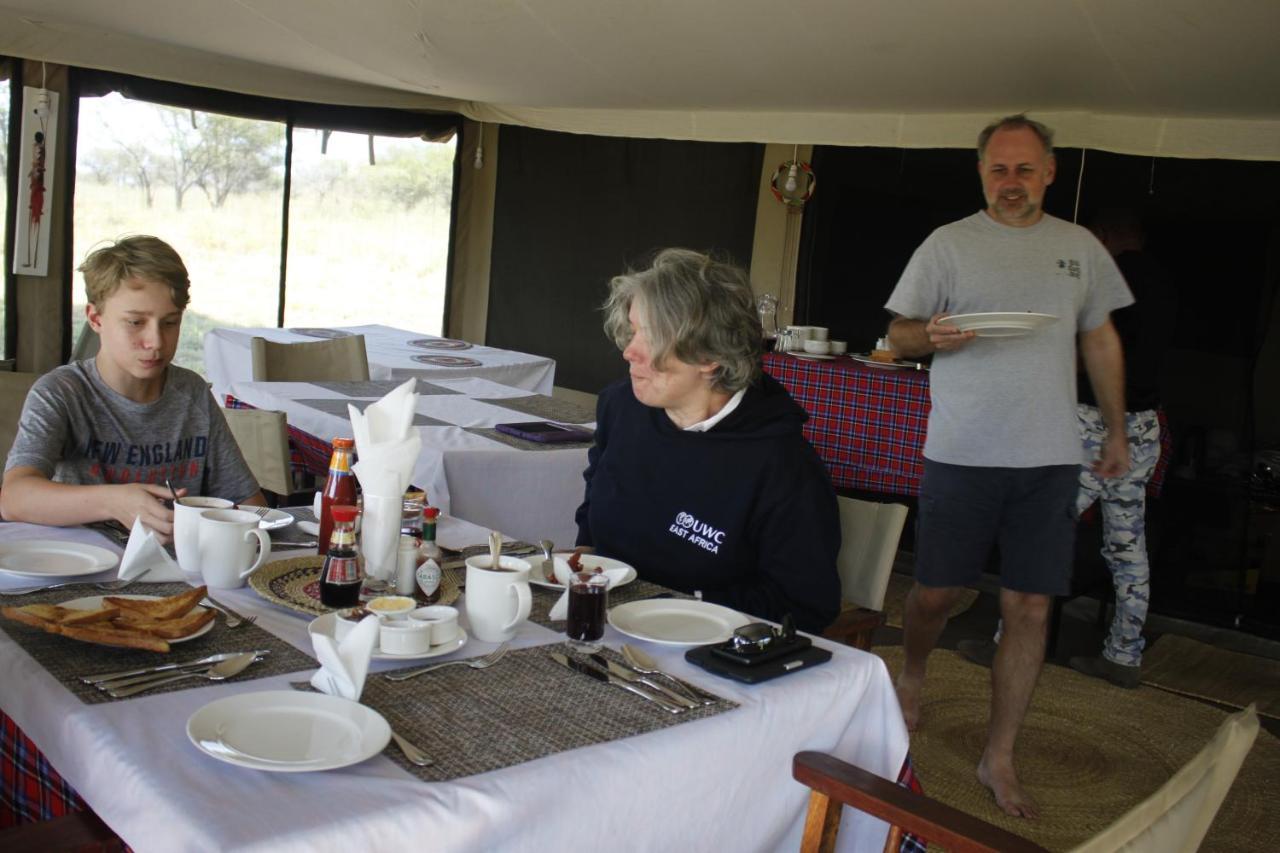 Osero Serengeti Luxury Tented Camp Banagi Exterior photo